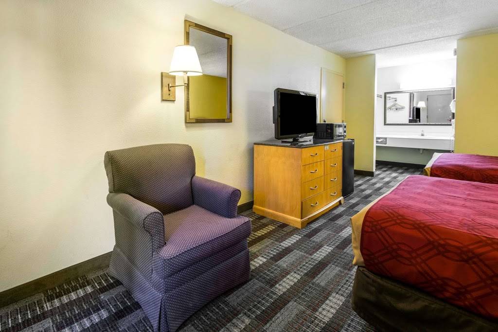 Econo Lodge | 1181 Airport Rd, Jacksonville, FL 32218, USA | Phone: (904) 741-4000