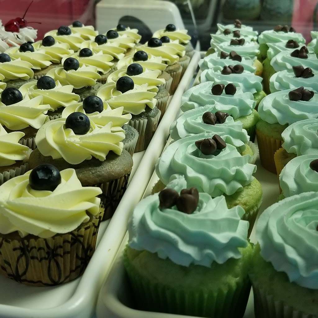 Cake Lady Cafe | 2606 Catawba River Rd, Fort Lawn, SC 29714, USA | Phone: (803) 899-9008
