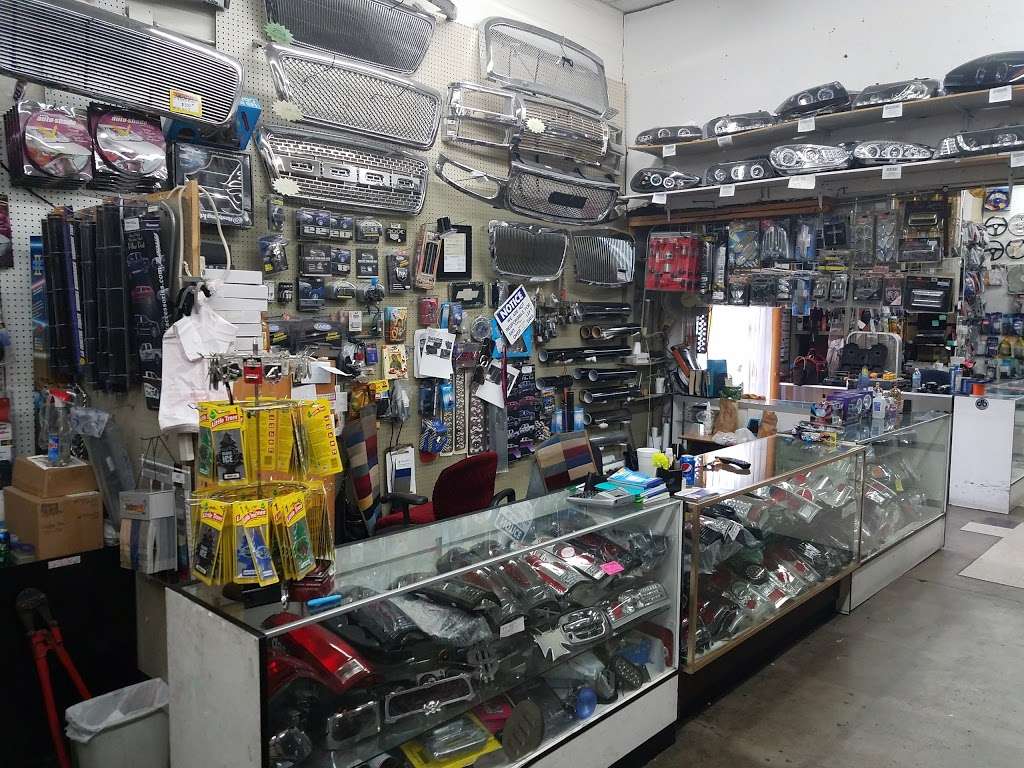 Sandoval Car Accessories | 1560 N Eastern Ave # W3, Las Vegas, NV 89101, USA | Phone: (702) 898-8002