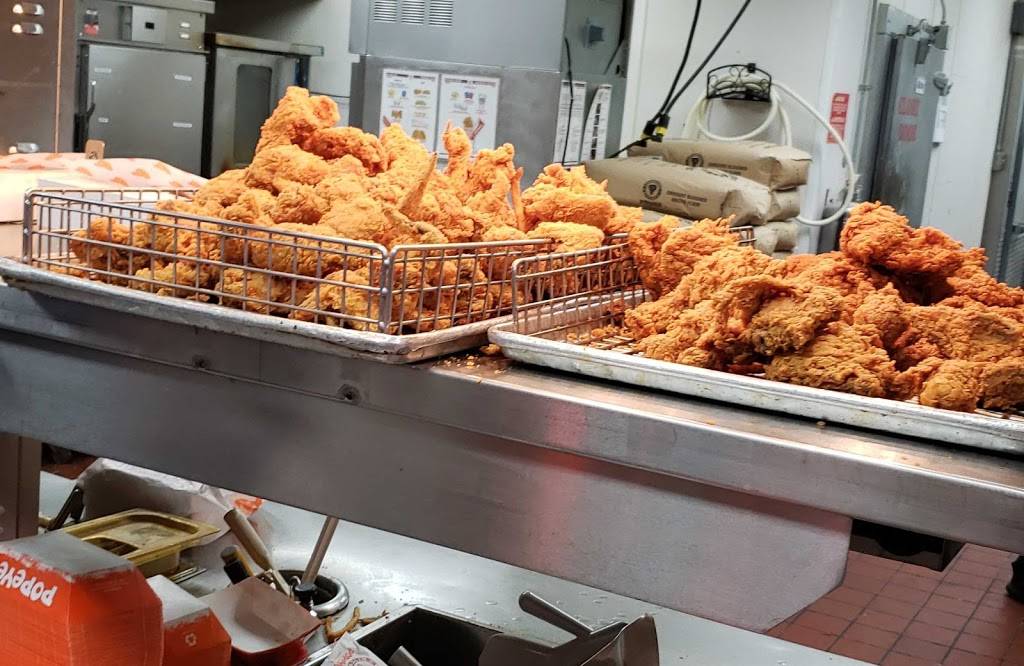 Popeyes Louisiana Kitchen | 2709 Chamberlayne Ave, Richmond, VA 23222, USA | Phone: (804) 228-8733