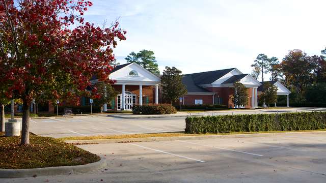 Metcalf Funeral Directors | 1801 E White Oak Terrace, Conroe, TX 77304 | Phone: (936) 756-3311