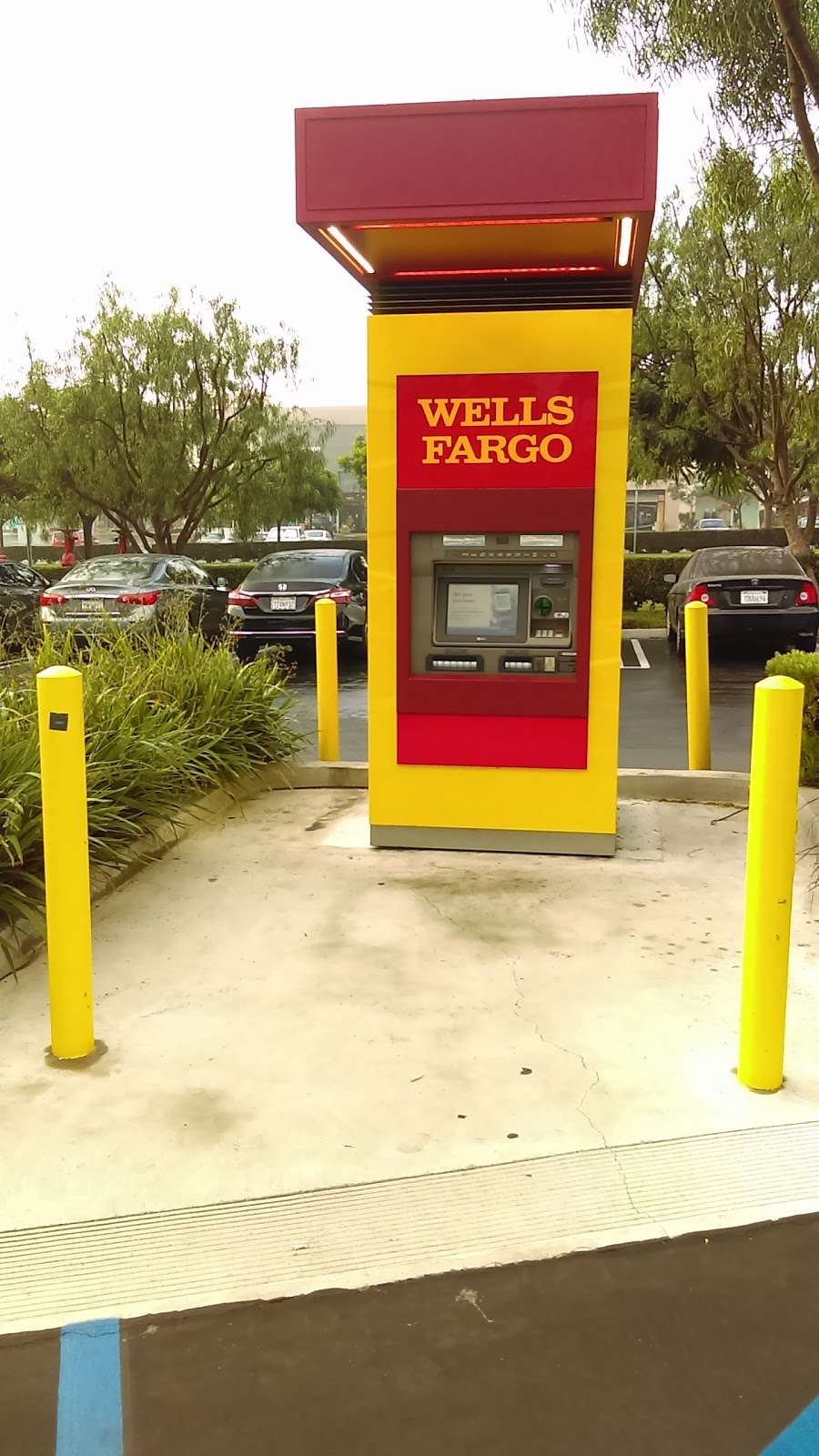 Wells Fargo ATM | 2005 E Park Plaza, El Segundo, CA 90245, USA | Phone: (800) 869-3557