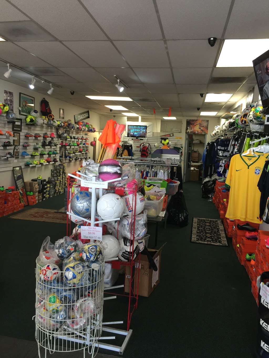 Soccer USA | 6612 Mission Gorge Rd A, San Diego, CA 92120, USA | Phone: (619) 282-8322