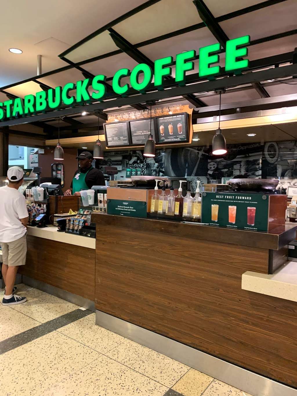 Starbucks | Terminal E, 18700 John F Kennedy Blvd #1, Houston, TX 77032, USA | Phone: (281) 767-6177