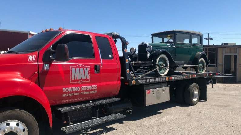 Max towing sevice | 812 N Main St, Las Vegas, NV 89101, USA | Phone: (702) 689-5983