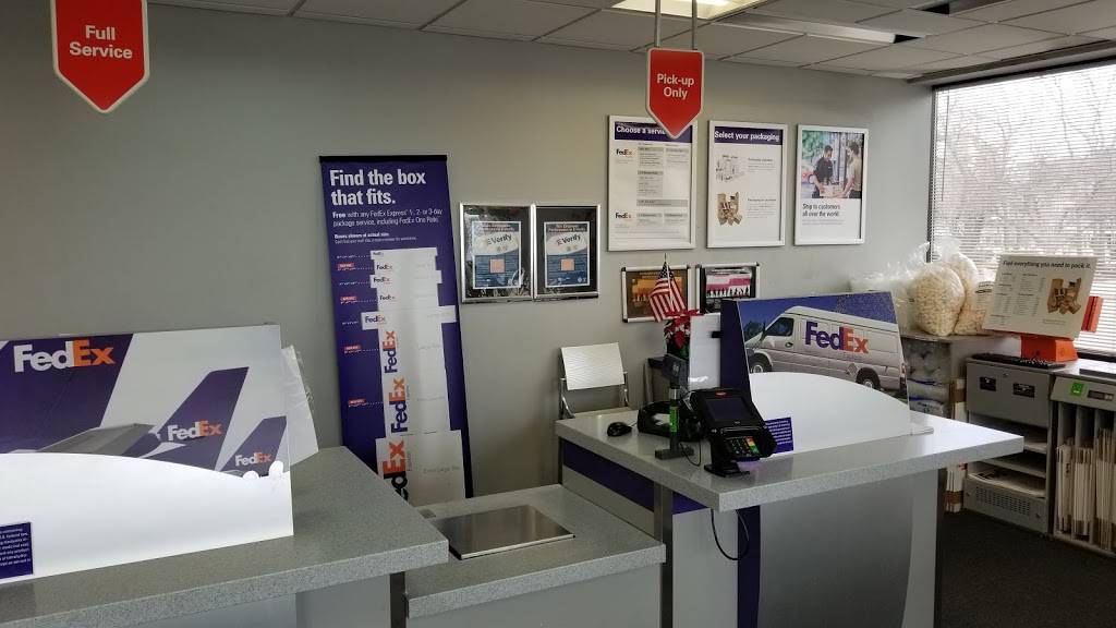 FedEx Ship Center | 775 Summer St, South Boston, MA 02127, USA | Phone: (800) 463-3339