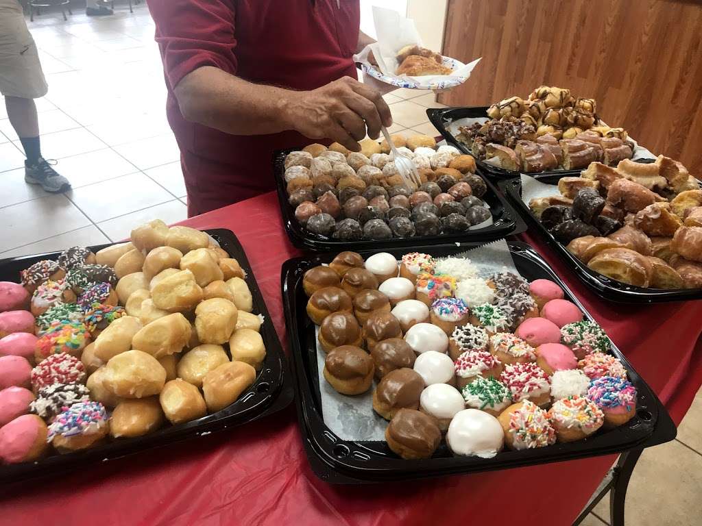 Reasey Donuts | 202 E Canal St, Mulberry, FL 33860, USA | Phone: (863) 943-4401