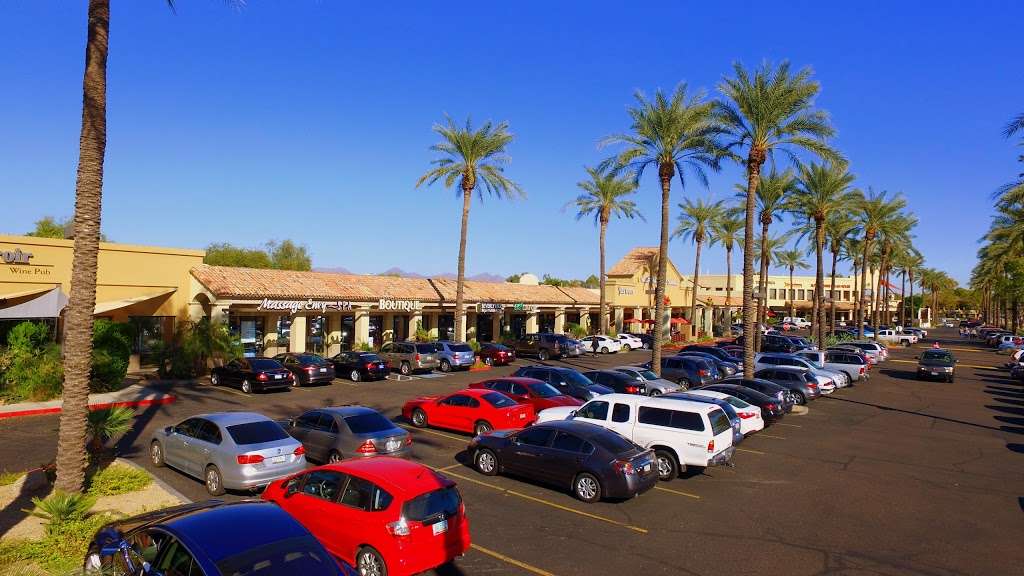 Seville Shopping Center | 7001 N Scottsdale Rd, Scottsdale, AZ 85253, USA | Phone: (480) 998-4774