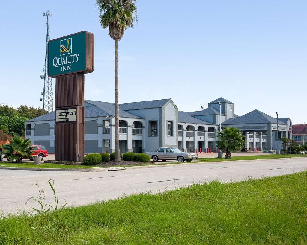 Quality Inn Clute Freeport | 809 Hwy 332 West, Clute, TX 77531, USA | Phone: (979) 265-5252