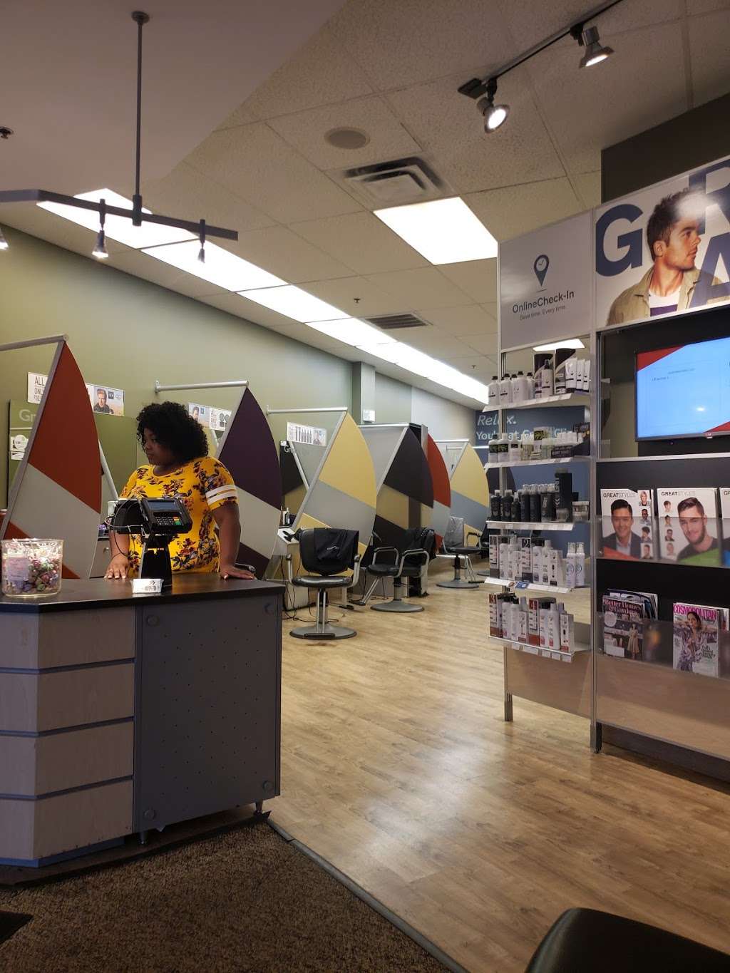 Great Clips | 92 Cluff Crossing Rd, Salem, NH 03079, USA | Phone: (603) 893-6300