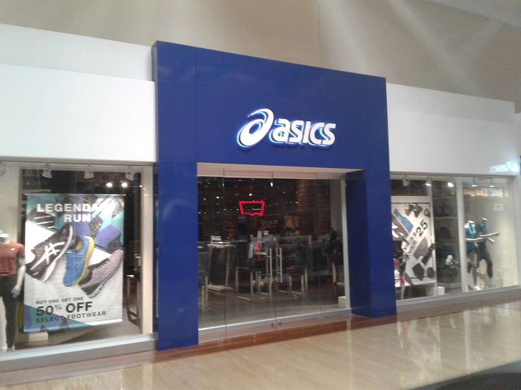 ASICS Outlet | 3000 Grapevine Mills Pkwy #509, Grapevine, TX 76051, USA | Phone: (214) 285-1210