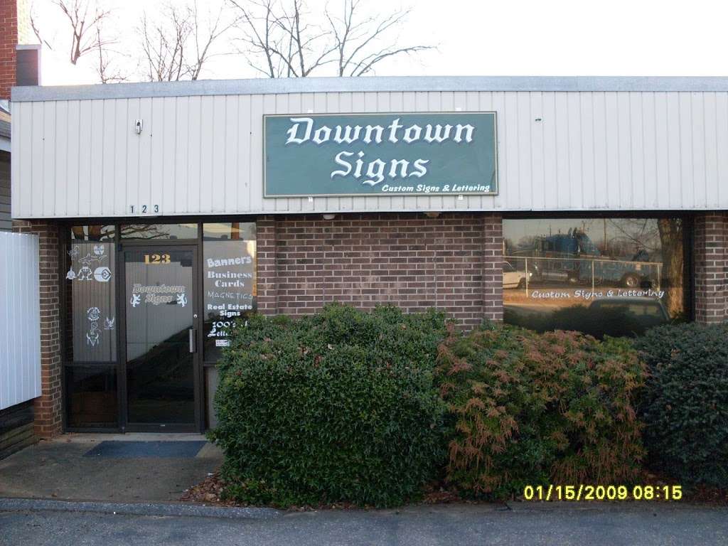 Downtown Signs | 123 9th St SW, Hickory, NC 28602 | Phone: (828) 323-8224