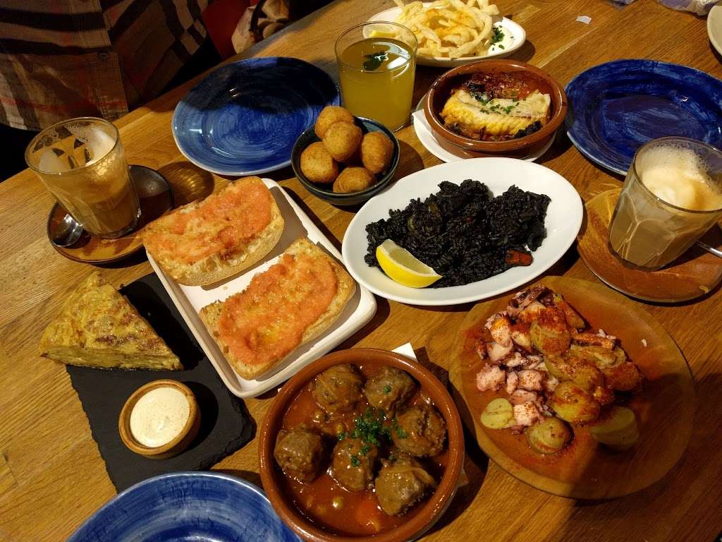 Tapas Revolution | Upper Mall, Bluewater Pkwy, Greenhithe, Dartford, Greenhithe DA9 9ST, UK | Phone: 01322 381817