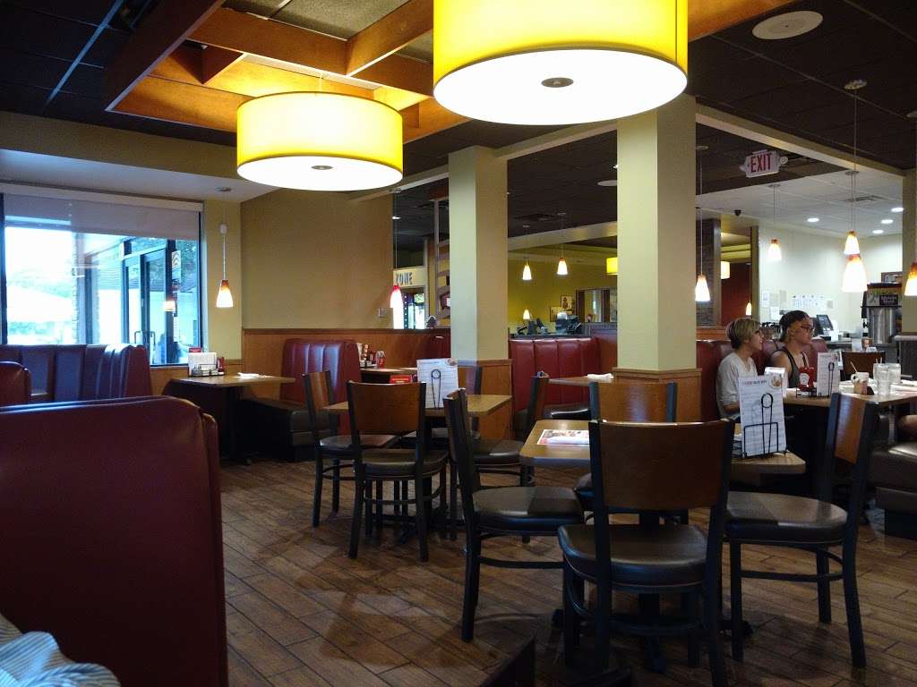 Dennys | 351 E Main St, Apopka, FL 32703, USA | Phone: (407) 703-2738