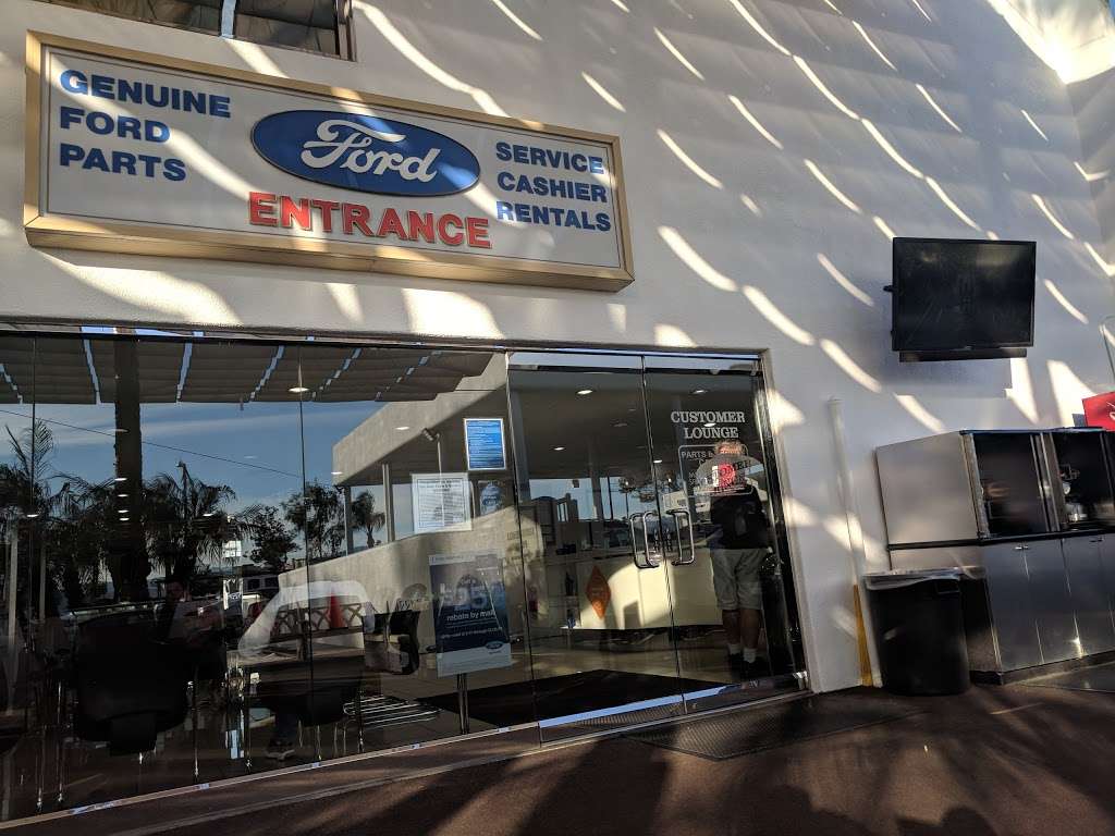 Quick Lane at Galpin Ford | 15505 Roscoe Blvd, North Hills, CA 91343, USA | Phone: (818) 778-2172