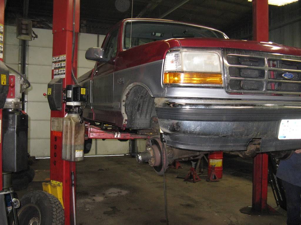 Medleys Auto & Truck Repair Service | 3913 Shepherdsville Rd, Louisville, KY 40218, USA | Phone: (502) 459-5740