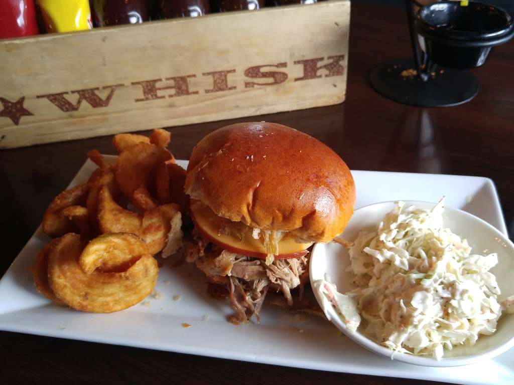 True BBQ and Whiskey Bar | 8940 Calumet Ave, Munster, IN 46321, USA | Phone: (219) 836-2122