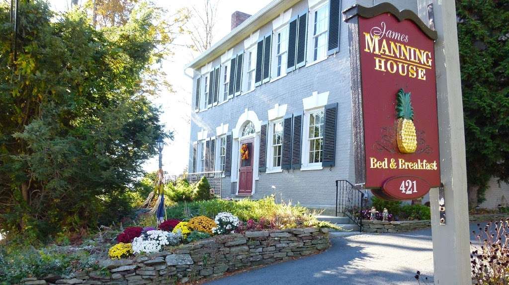 James Manning House Bed and Breakfast | 421 Wayne St, Bethany, PA 18431, USA | Phone: (570) 253-5573