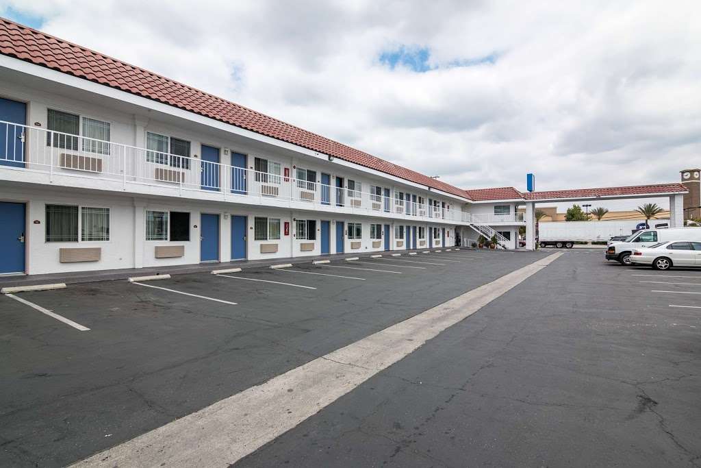 Motel 6 Norwalk | 11734 Imperial Hwy, Norwalk, CA 90650 | Phone: (562) 868-3211