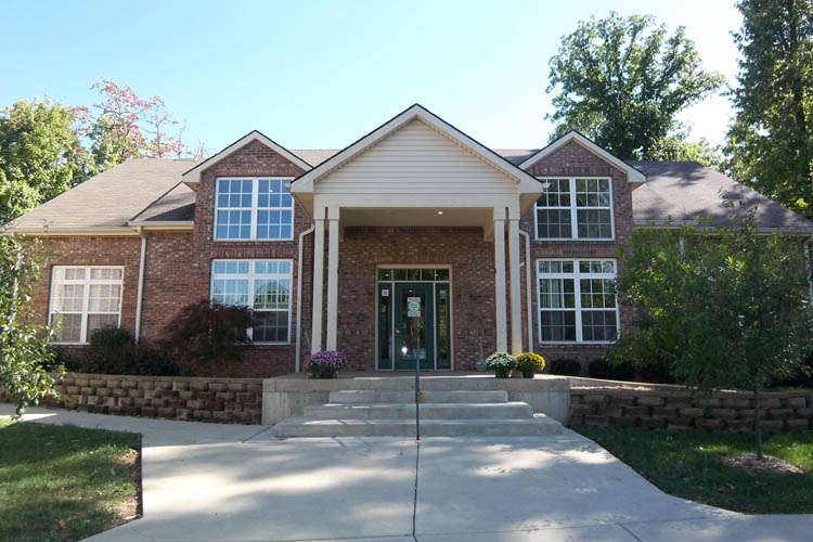 Canterbury House Apartments - Bloomington | 540 S Basswood Dr, Bloomington, IN 47403, USA | Phone: (844) 764-6448