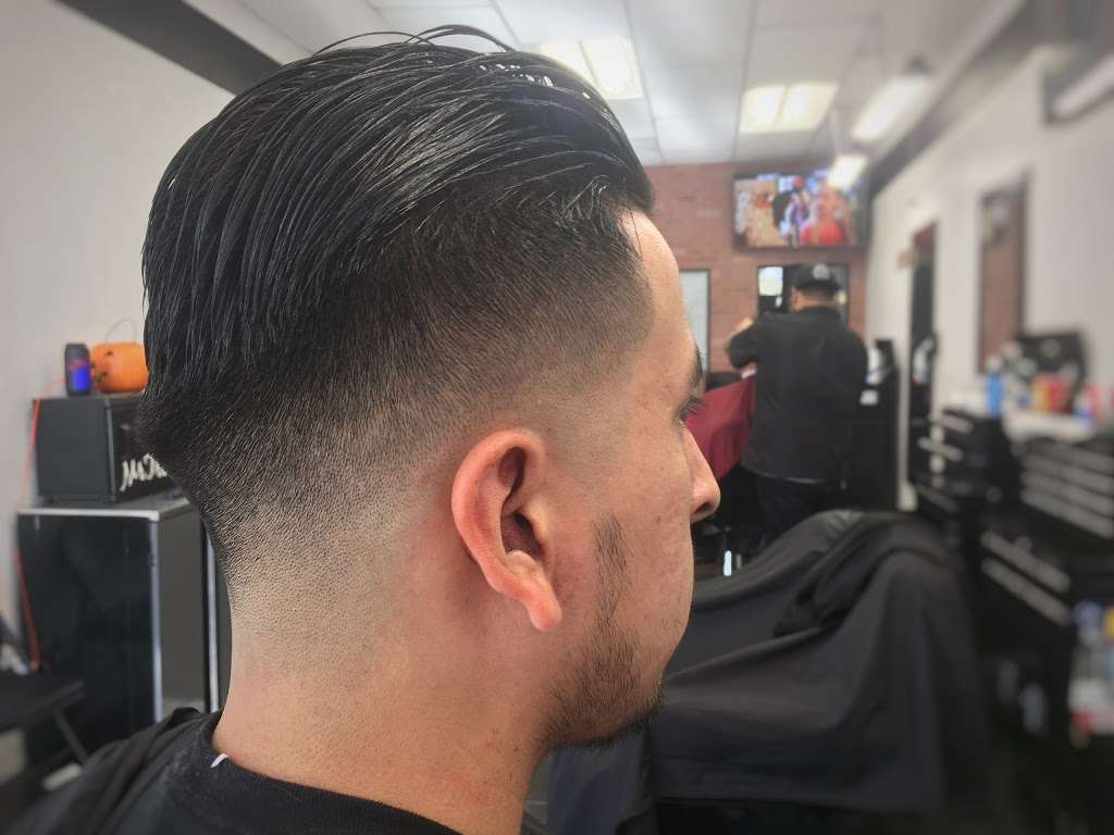 Mr. Trims Barbershop | 2047 Glenoaks Blvd, San Fernando, CA 91340, USA | Phone: (818) 698-4554