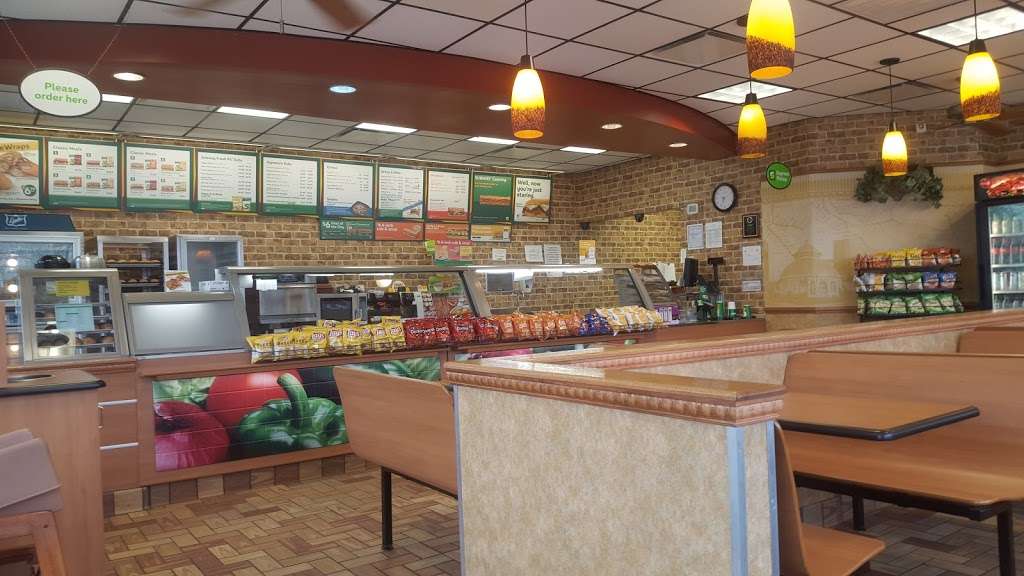 Subway | 103 S Main St, Highlands, TX 77562, USA | Phone: (281) 426-5580