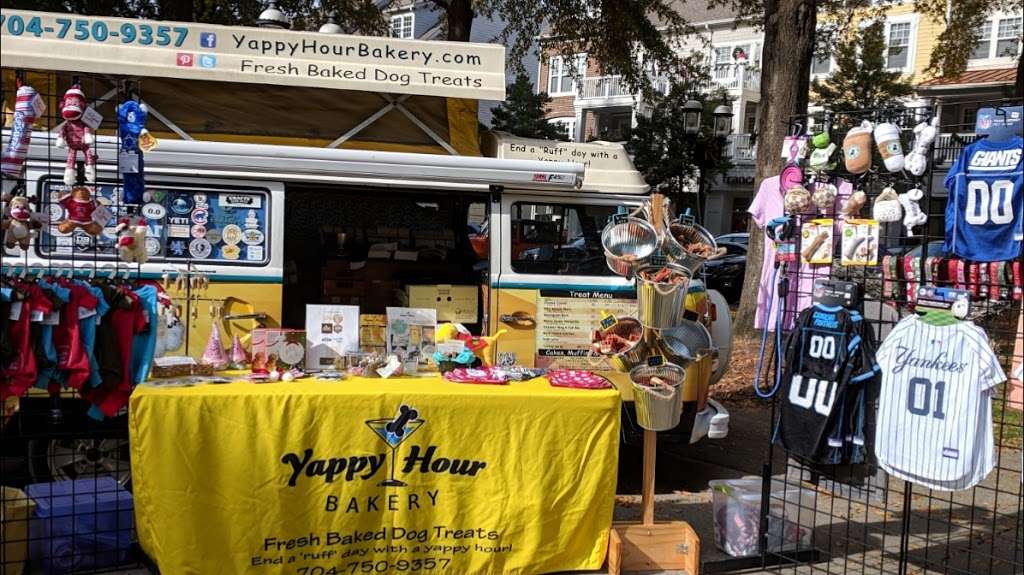 Yappy Hour Bakery Mobile boutique and bakery for dogs | Bravington Rd, Huntersville, NC 28070, USA | Phone: (704) 750-9357