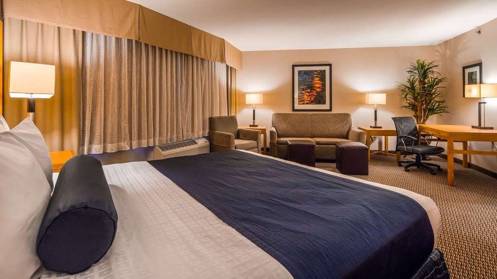 Best Western Plus Marina Gateway Hotel | 800 Bay Marina Dr, National City, CA 91950, USA | Phone: (619) 259-2800