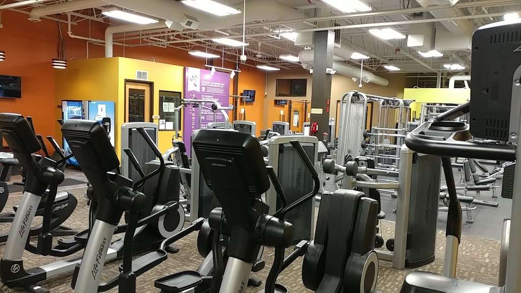 Anytime Fitness | 1137 N Eola Rd #119, Aurora, IL 60502 | Phone: (630) 851-4961