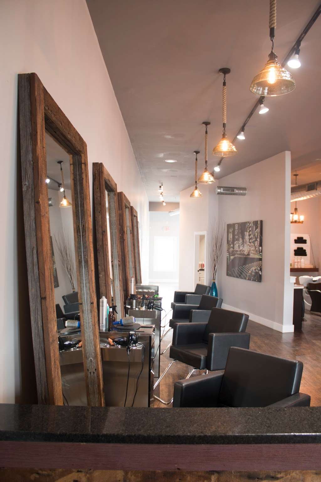 Salon Bella | 787 Main St S, Woodbury, CT 06798, USA | Phone: (203) 586-1900