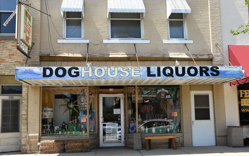 Doghouse Liquors | 118 W Main St, Palmyra, WI 53156, USA | Phone: (262) 485-2500