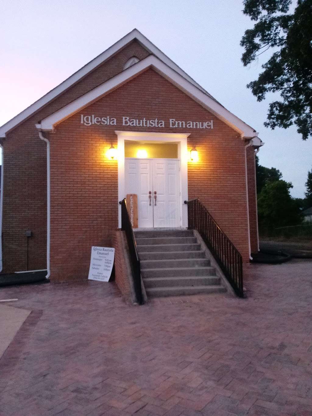 Iglesia Bautista Emanuel | 2602 Earle St, Kannapolis, NC 28081, USA