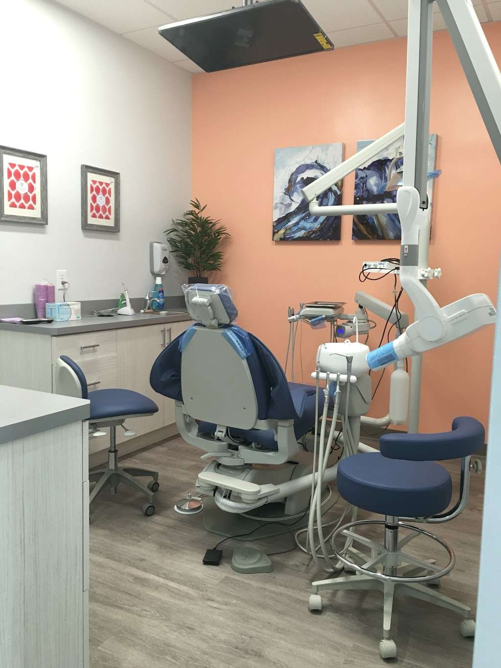 Simply Dental of Stamford | 1134 E Main St, Stamford, CT 06902, USA | Phone: (203) 973-7700