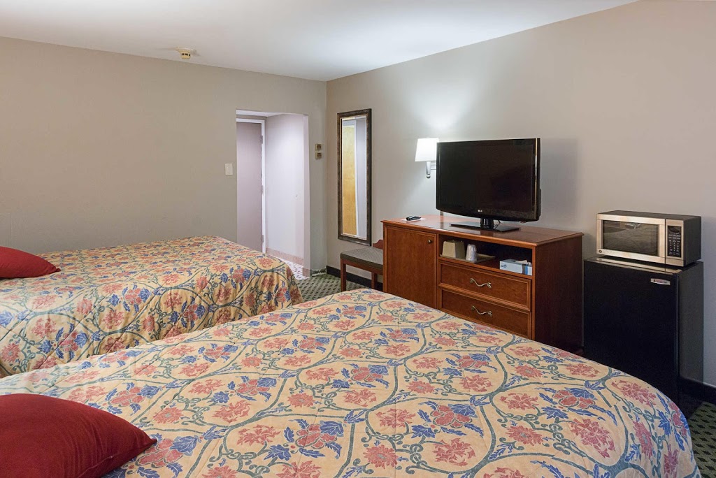 Rodeway Inn | 240 US-6, Milford, PA 18337, USA | Phone: (570) 296-9444