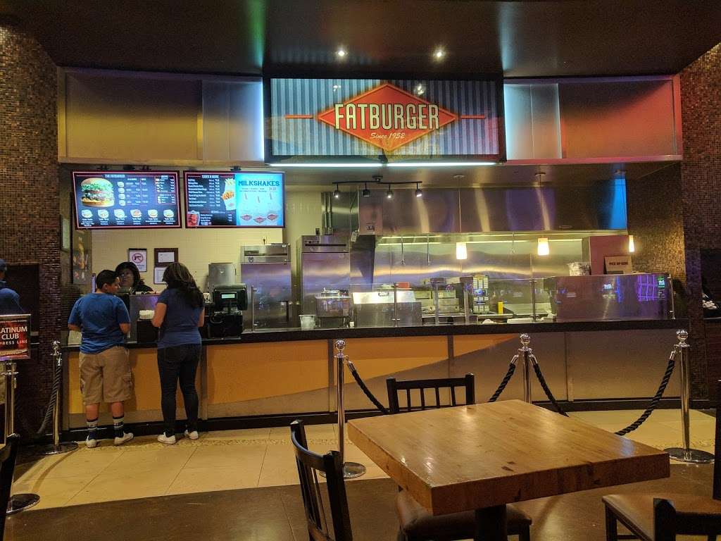 Fatburger | 5040 Wild Horse Pass Blvd, Chandler, AZ 85226, USA | Phone: (800) 946-4452