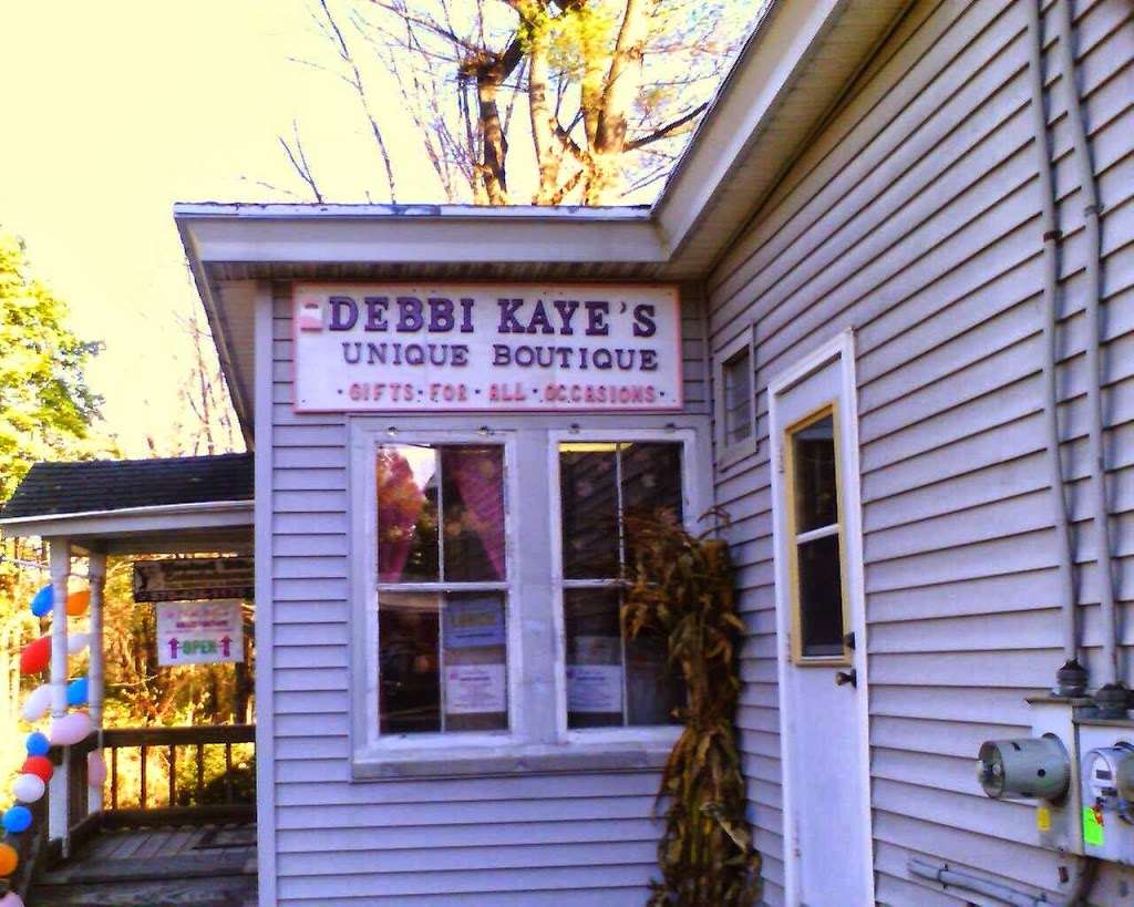 DebbiKayes Unique Boutique | Business Route 209S, (At Intersection of Bossardsville Road), Sciota, PA 18354, USA | Phone: (570) 994-3910