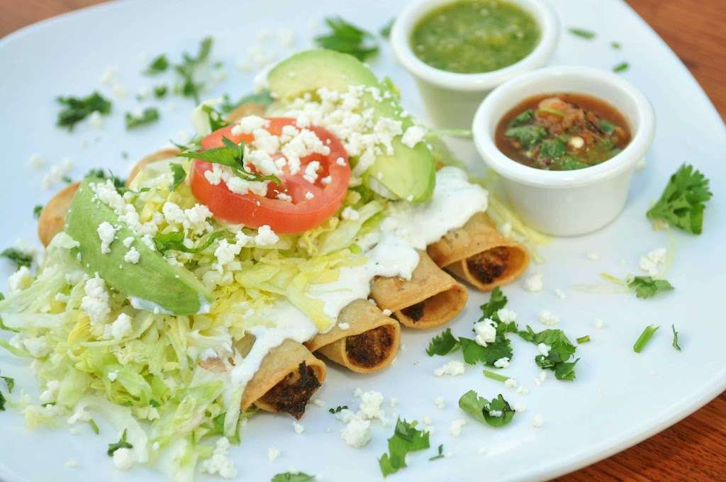 Los Cucos Mexican Cafe | 4775 W Panther Creek Dr #200, The Woodlands, TX 77381, USA | Phone: (281) 296-2303