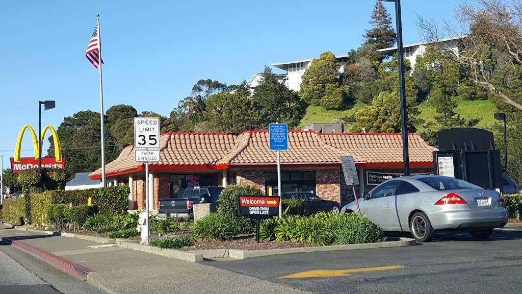 McDonalds | 600 Redwood Hwy, Mill Valley, CA 94941 | Phone: (415) 383-0184