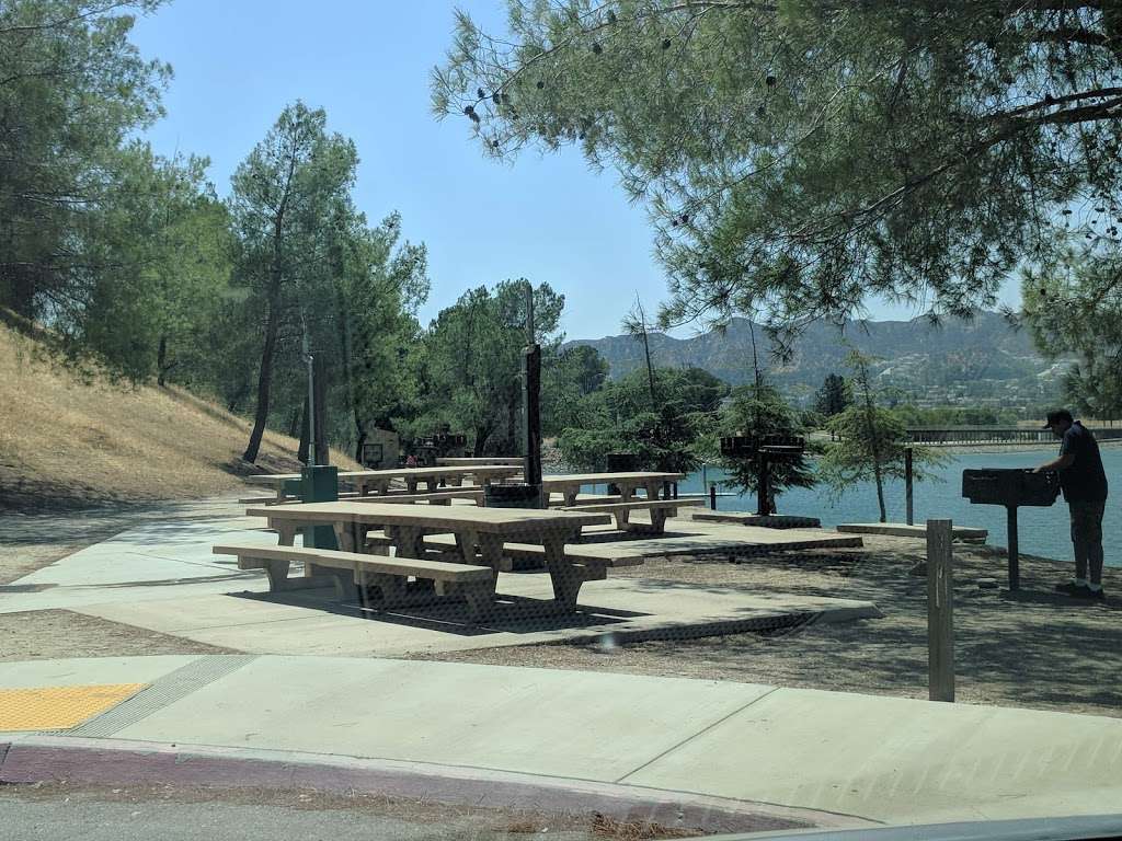 24-Hour Fishing Pier Parking Lot | Castaic Lake Recreation Area, Castaic, CA 91384, USA