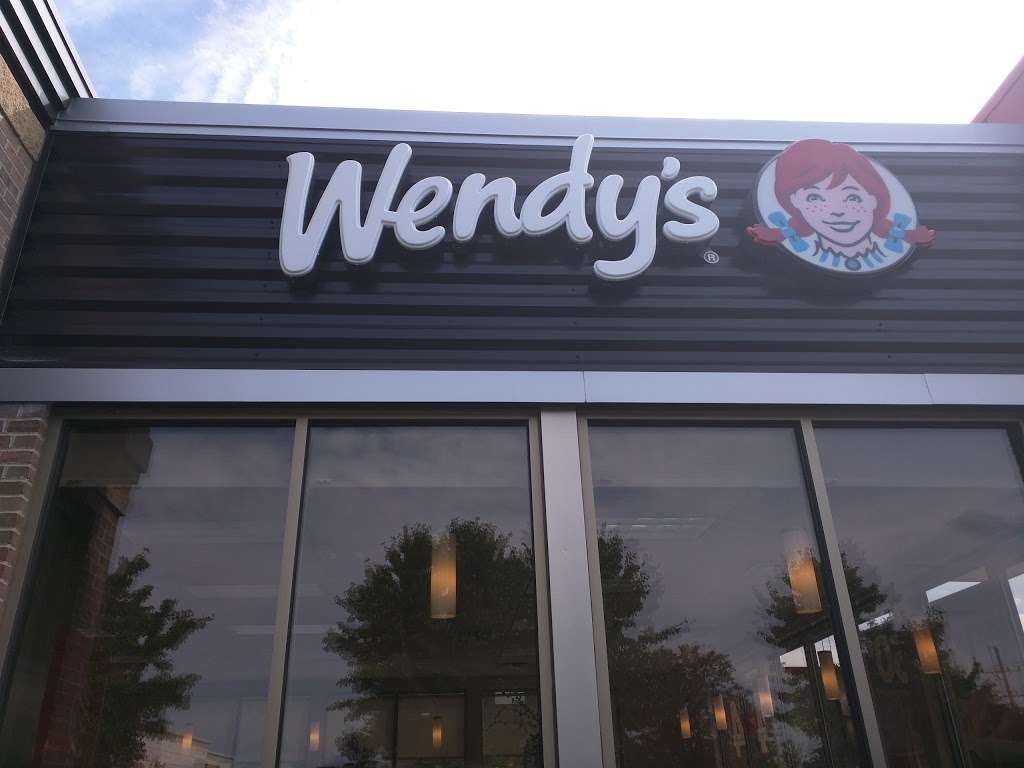 Wendys | 1855 Marketview Dr, Yorkville, IL 60560, USA | Phone: (630) 553-1922