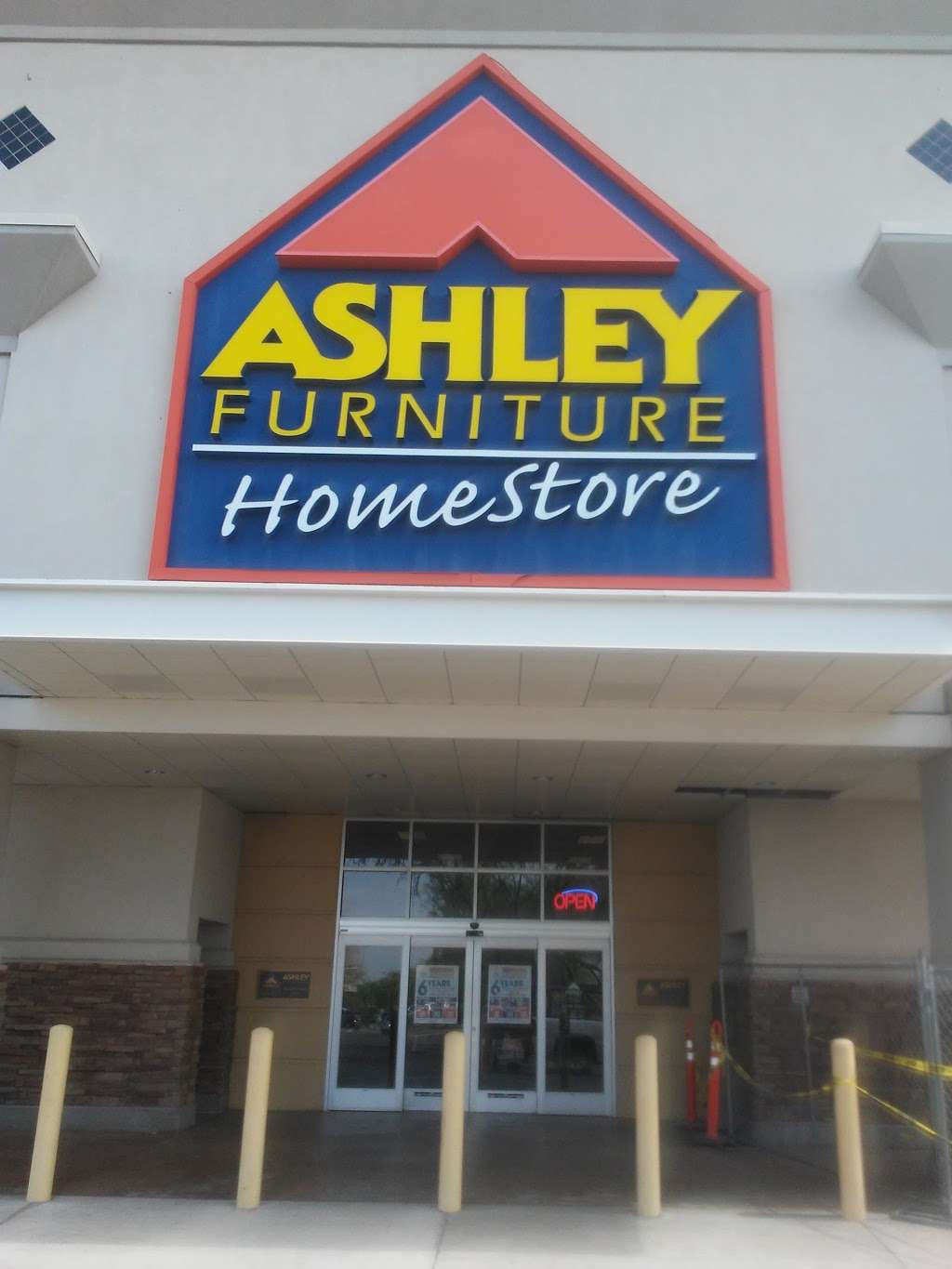 Ashley HomeStore | 7000 E Mayo Blvd, Phoenix, AZ 85054 | Phone: (480) 812-4663