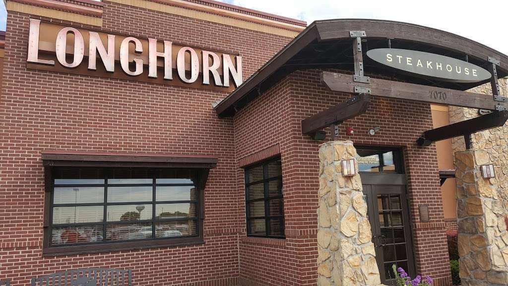 LongHorn Steakhouse | 7070 West Forest Preserve Drive, Norridge, IL 60706, USA | Phone: (708) 457-2280