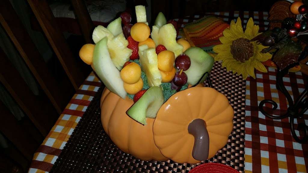 Edible Arrangements | 26150 Iris Avenue Sute22, Moreno Valley, CA 92555, USA | Phone: (951) 924-9911