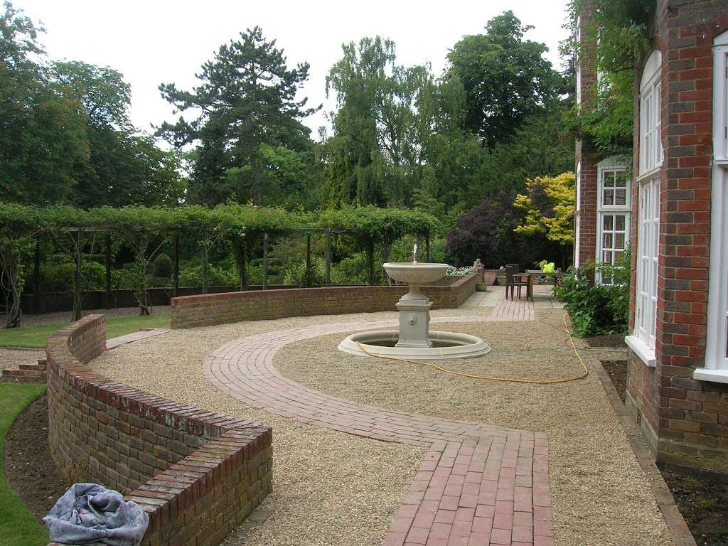 Garden Pride Services | Newdigate Road, Reigate RH2 8NR, UK | Phone: 01306 611005