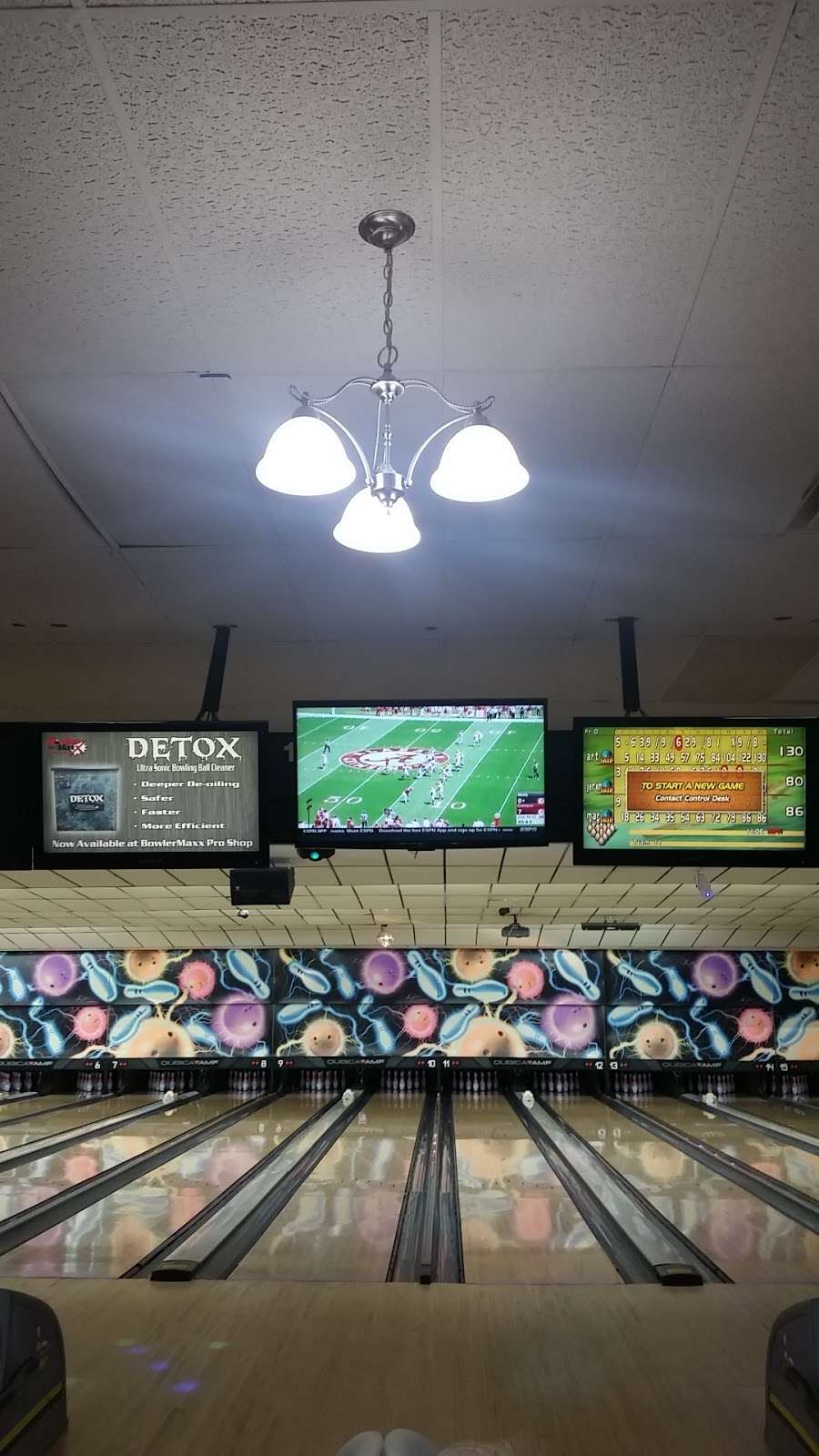 Suburban Bowlerama | 1945 S Queen St, York, PA 17403, USA | Phone: (717) 848-1632