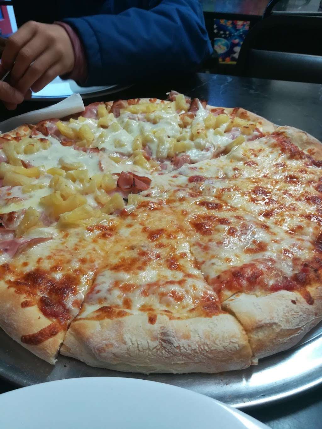 Brothers Pizza | 3627 Taraval, San Francisco, CA 94116 | Phone: (415) 753-6004