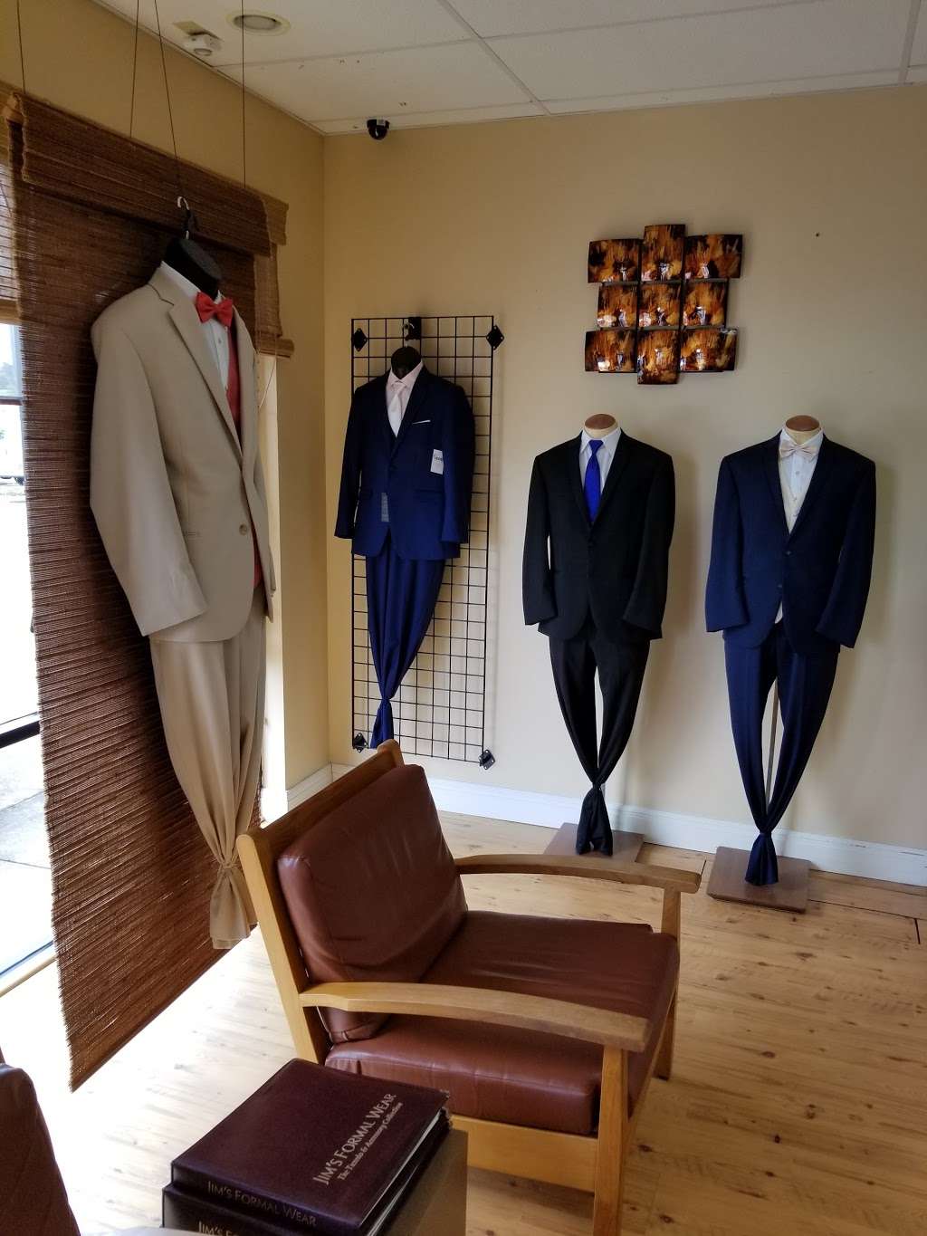 Uptown Tux | 4979 S Orange Ave, Orlando, FL 32806, USA | Phone: (407) 240-4515