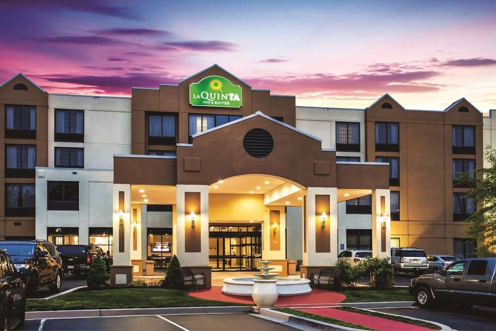 La Quinta Inn & Suites Newark - Elkton | 304 Belle Hill Rd, Elkton, MD 21921 | Phone: (410) 620-9494