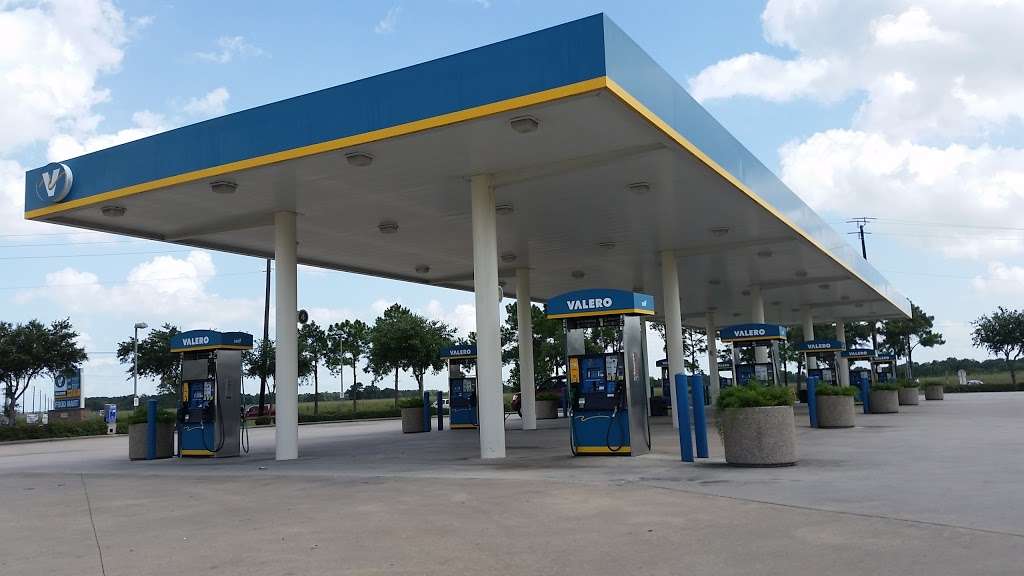 Valero | 10990 Red Bluff Rd, Pasadena, TX 77507, USA | Phone: (866) 297-6093