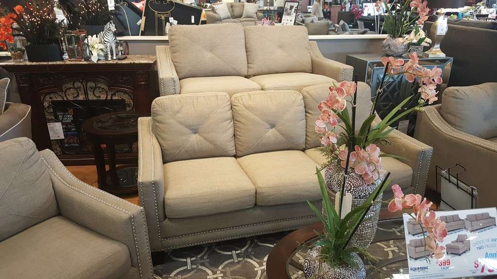 Bob’s Discount Furniture and Mattress Store | 1370 Torrence Ave, Calumet City, IL 60409, USA | Phone: (708) 933-8950